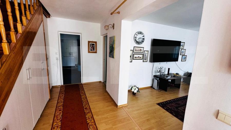Casă individuală cu 4 camere cu Garaj în Rediu