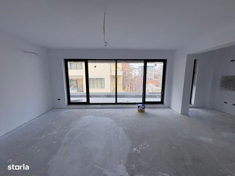 Apartament cu 4 camere în Central