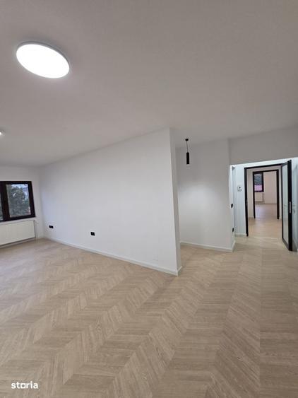 Spațiu comercial, de 100 mp, în Ultracentral