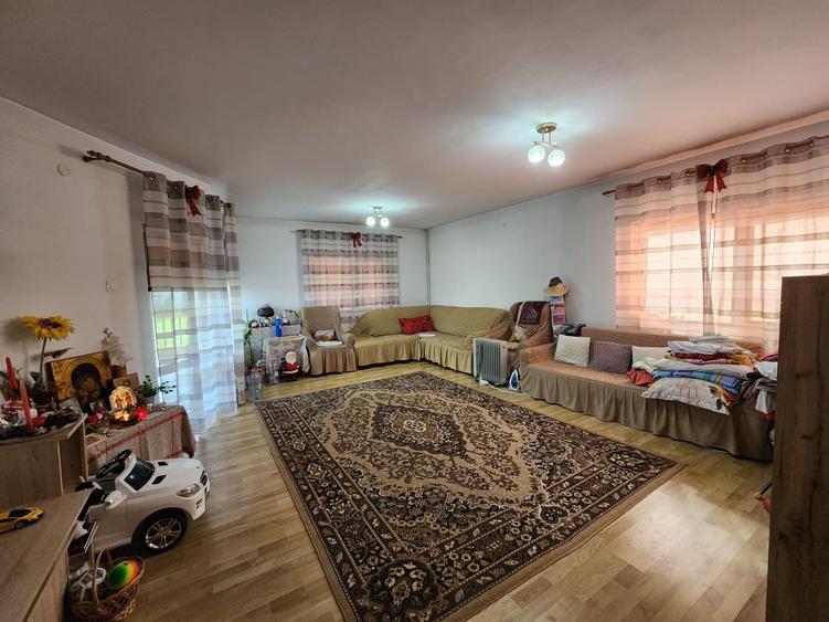 Casă individuală cu 4 camere cu Teren 440 Mp în Serele Vișoianu