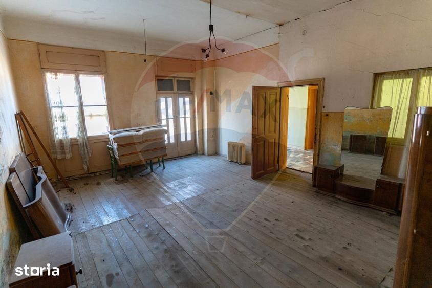 Casă cu 3 camere cu Teren 818 Mp în Central