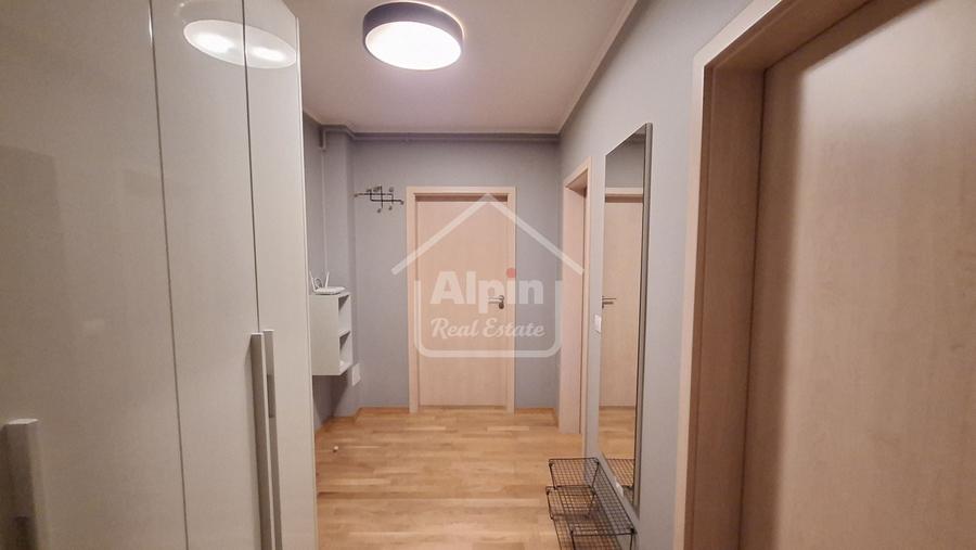 Apartament cu 2 camere decomandat în Tractorul