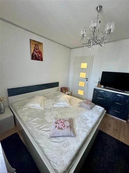 Apartament cu 2 camere semidecomandat, mobilat în 1 Mai