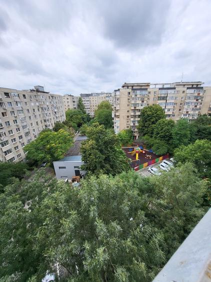 Inchiriere 3 camere Metrou Aparatorii Patriei - 14