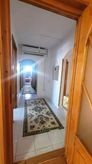 Apartament cu 4 camere decomandat în Viziru 3