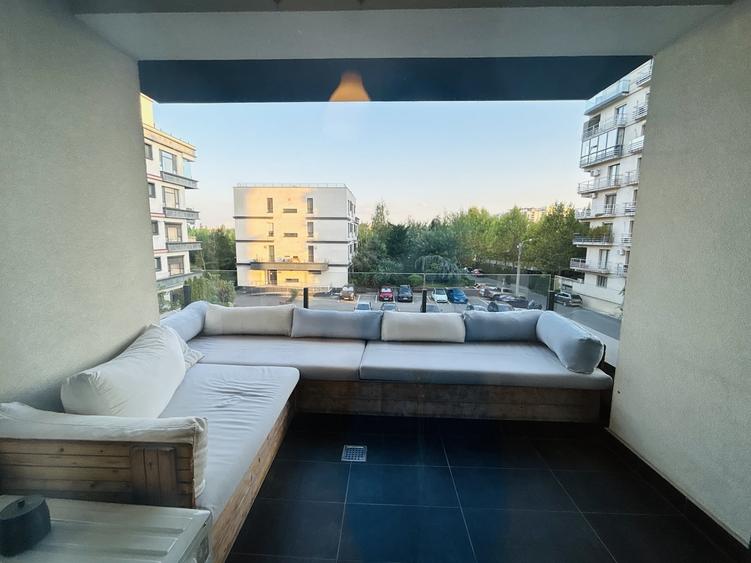 Apartament cu 3 camere decomandat, mobilat în Barbu Văcărescu