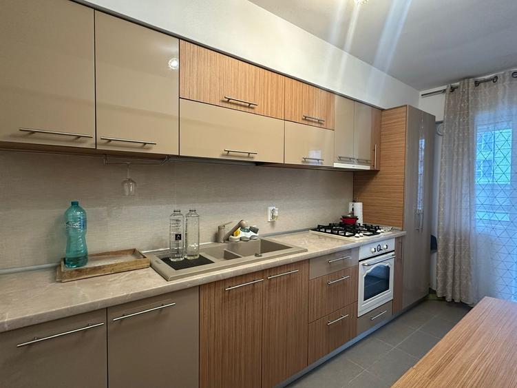 Apartament cu 2 camere decomandat în Theodor Pallady