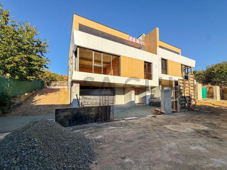 Duplex cu 4 camere cu Canalizare în Zorilor