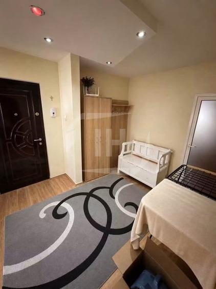 Apartament cu 3 camere decomandat, mobilat în Între Lacuri
