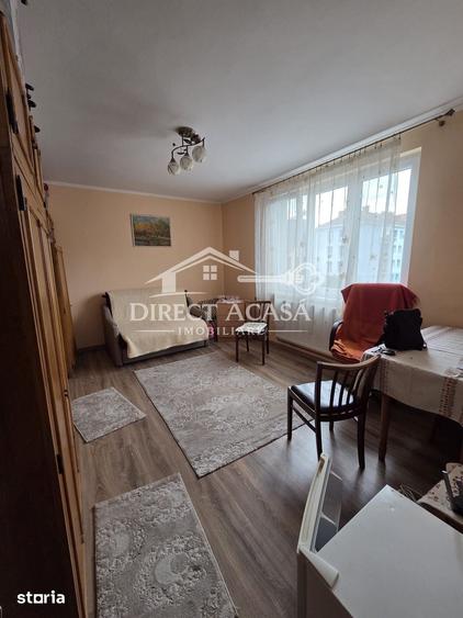 Garsonieră decomandată în Central