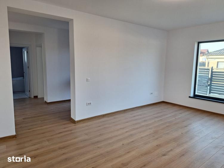 Casă cu 4 camere cu Teren 550 Mp în Central