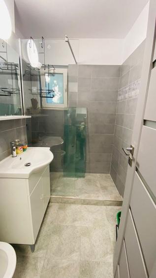 Apartament cu 3 camere decomandat, mobilat în Progresul