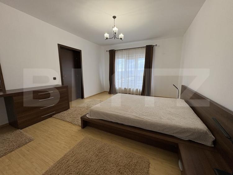 Casă individuală cu 4 camere cu Canalizare în Dâmbul Rotund