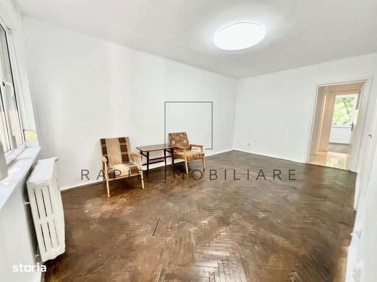 Apartament cu 3 camere semidecomandat în Faleză