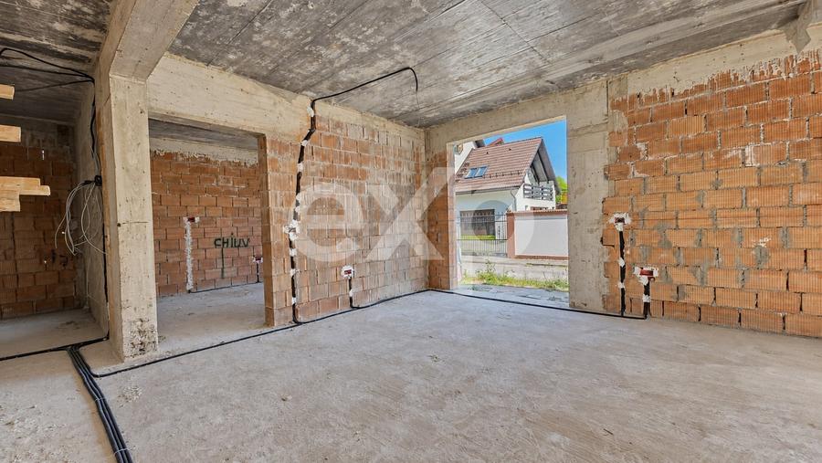 Casă individuală cu 4 camere cu Canalizare în Bunloc