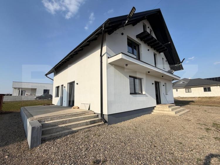 Casă individuală cu 5 camere cu Garaj în Nord