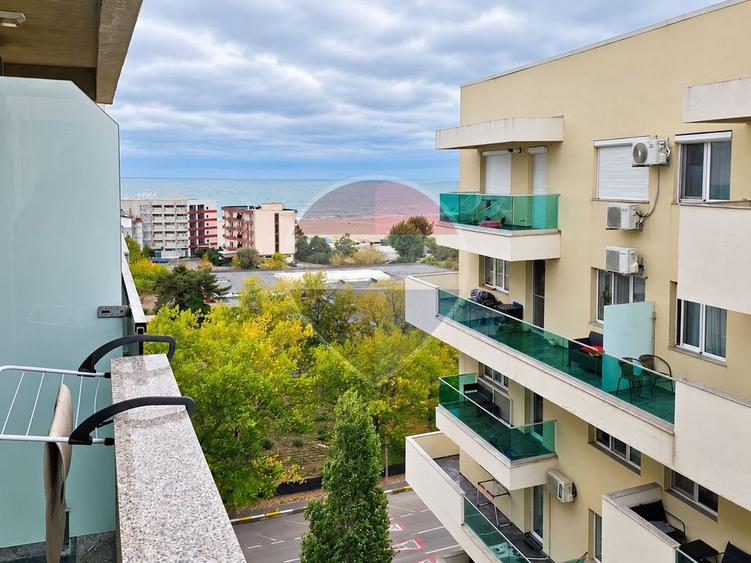Apartament cu 2 camere semidecomandat, mobilat în Central