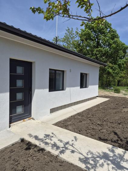 Casă cu 3 camere în Mărgineni