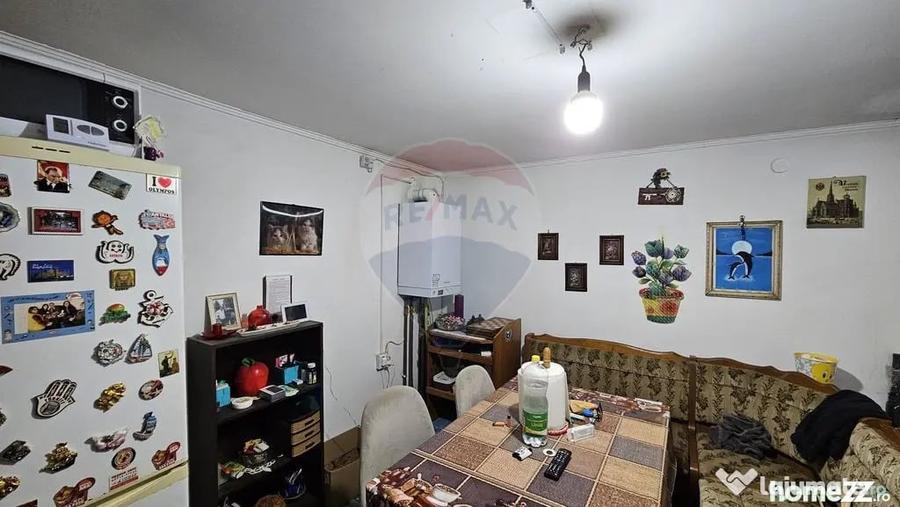 Casă cu 3 camere cu Teren 200 Mp în Central