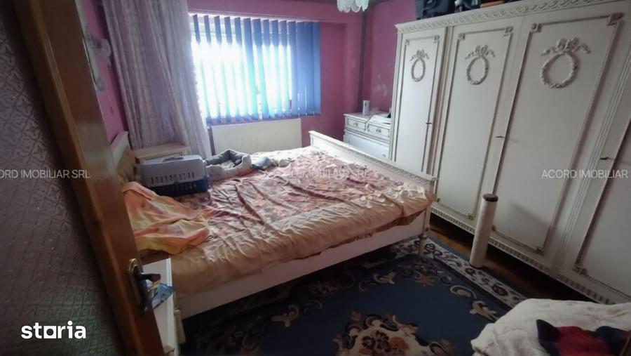 Apartament cu 4 camere decomandat în Tomis III