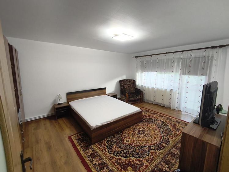 Apartament cu 4 camere decomandat în Dorobanți