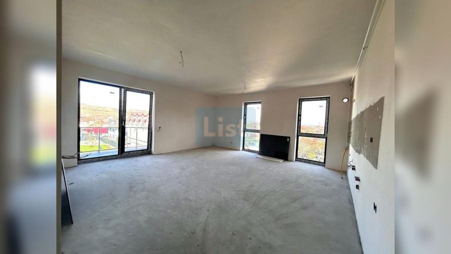 Apartament cu 3 camere semidecomandat în Someșeni