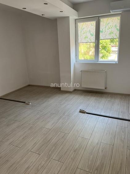Apartament cu 3 camere decomandat în Unirii