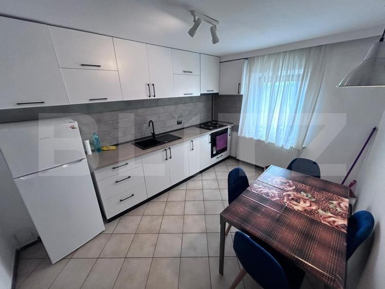 Apartament cu 3 camere decomandat, mobilat în Victoria