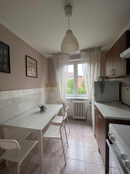 Apartament cu 2 camere semidecomandat, mobilat în Tipografilor