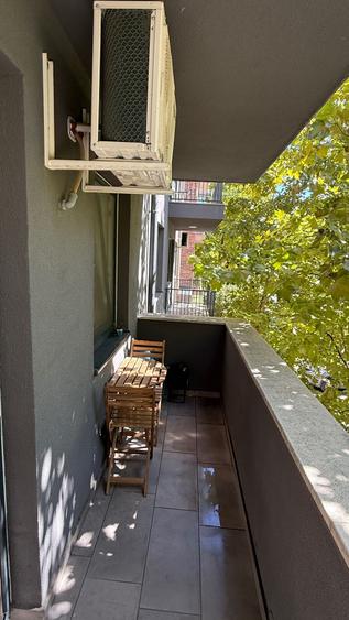 Apartament cu 3 camere decomandat în Exterior Vest