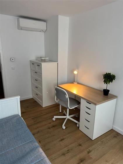 Apartament cu 3 camere decomandat, mobilat în Berceni