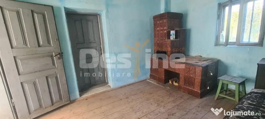 Casă cu 4 camere cu Teren 985 Mp în Malu cu Flori