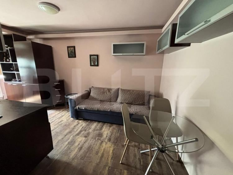 Apartament cu 3 camere decomandat, mobilat în Cina