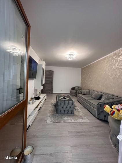 De vanzare apartament cu 3 camere si balcon, renovat, 70mp,etajul 2 - 1