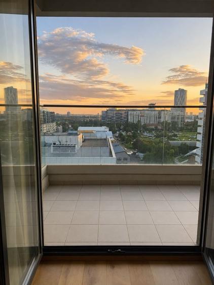 Apartament cu 3 camere decomandat, mobilat în Barbu Văcărescu