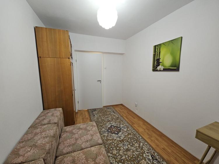 Apartament cu 3 camere decomandat în Mărăști