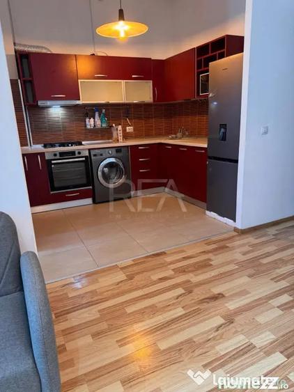 Apartament cu 3 camere semidecomandat în Vitan