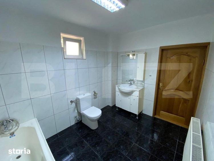 Casă cu 7 camere cu Teren 587 Mp în Răzvad