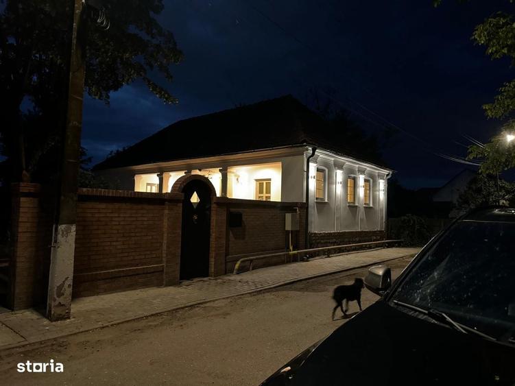 Casă cu 3 camere cu Teren 2000 Mp în Băcia