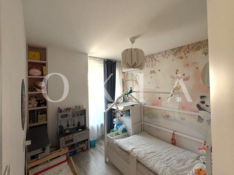 Apartament cu 3 camere semidecomandat, mobilat în Aradului