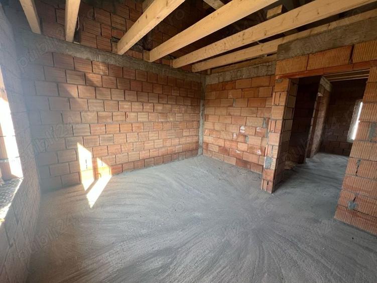 Casă cu 3 camere în Sângeorgiu de Mureș