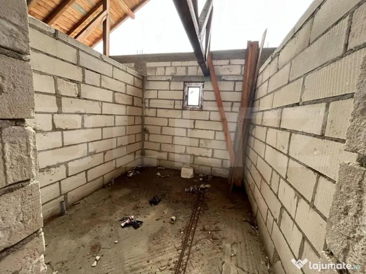 Casă cu 6 camere cu Teren 500 Mp în Central