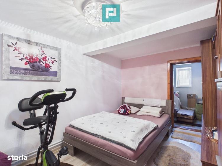 Casă cu 4 camere în Săcălaz