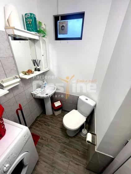 Casă individuală cu 6 camere cu Canalizare în Păulești