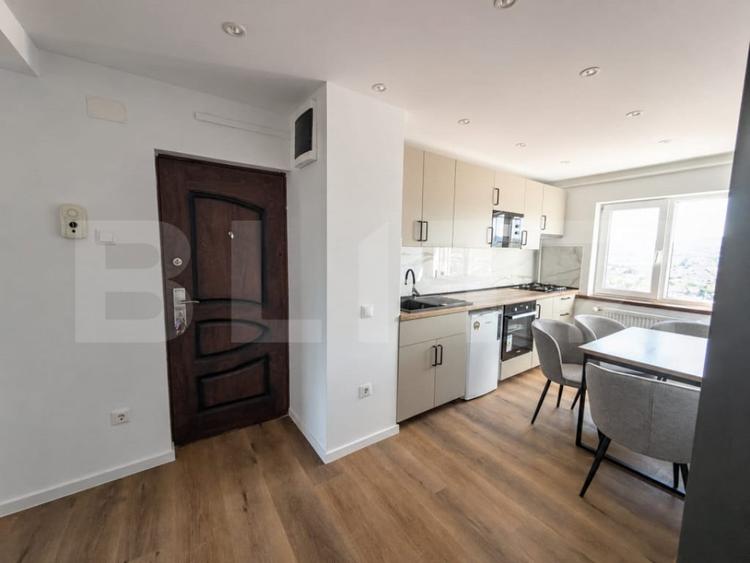 Apartament 3 camere, 73 mp, zona Lama - 1