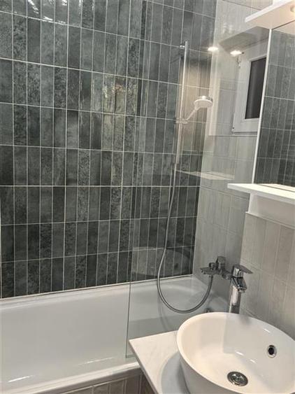 Apartament cu 2 camere semidecomandat, mobilat în Simeria
