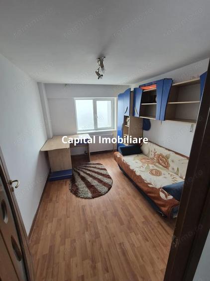Apartament cu 3 camere semidecomandat, mobilat în Gară