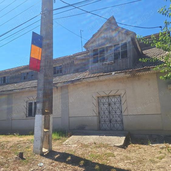 Spațiu comercial, de 300 mp, în Valea Roșie