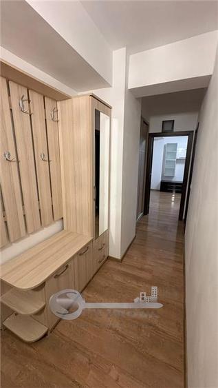 Apartament cu 2 camere semidecomandat, mobilat în Central
