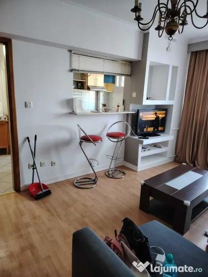 Apartament cu 2 camere semidecomandat în Crângași